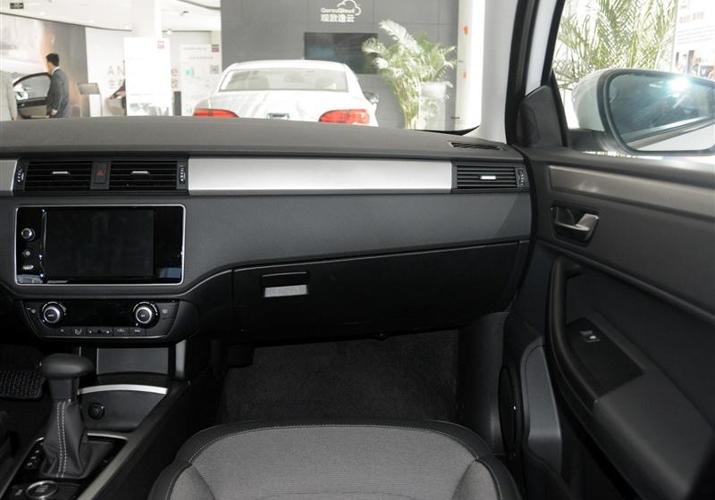 2015款 都市SUV 1.6T 自动型动派