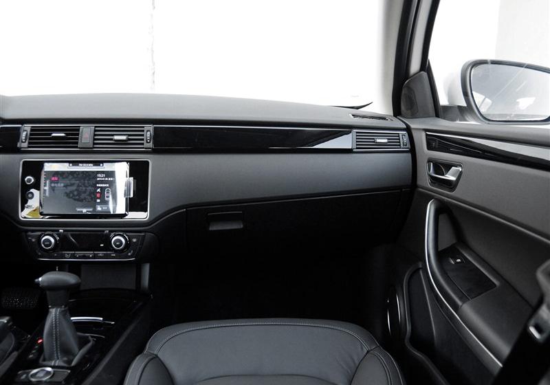2015款 都市SUV 1.6T 自动炫动派