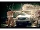 香艳的斯巴鲁森林人相扑力士洗车版广告