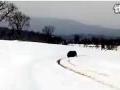 网友实拍雪地行驶的北京吉普欧蓝德SUV