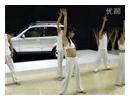 08车展上实拍众泰汽车展台舞蹈表演